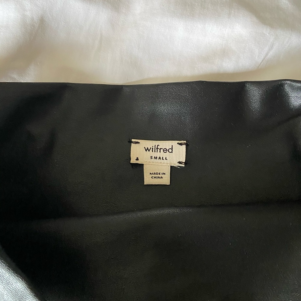 Faux black stretchy skirt